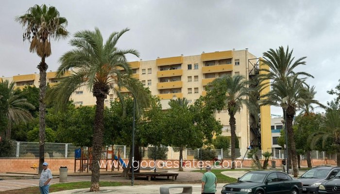 Te koop - Appartement - Appartement op de middelste verdieping - Torrevieja - Torrevieja Centro