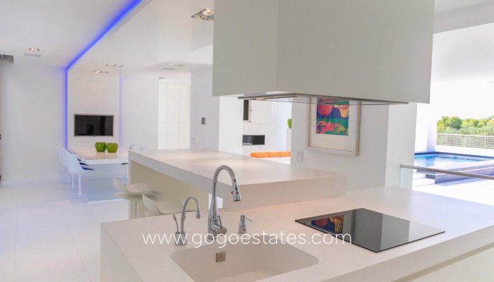 Te koop - Huis - Vrijstaande Villa - Teulada - Moraira