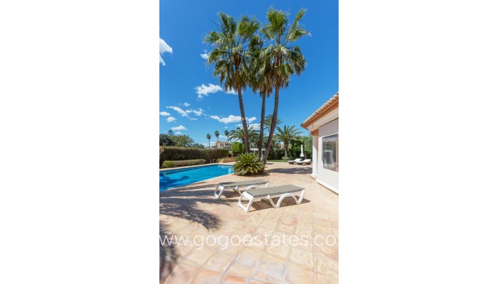 Te koop - Huis - Vrijstaande Villa - Dénia - Denia Centro