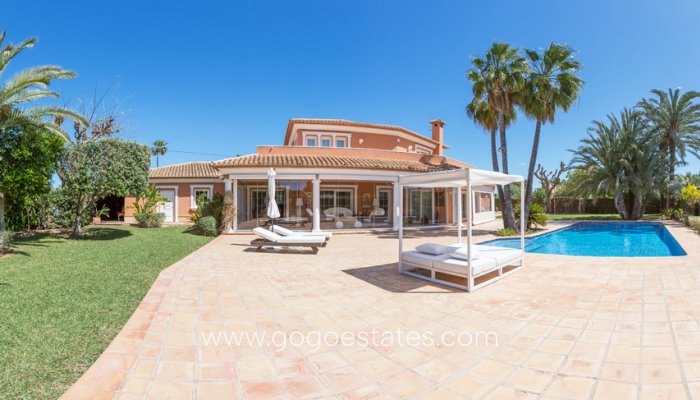 Te koop - Huis - Vrijstaande Villa - Dénia - Denia Centro