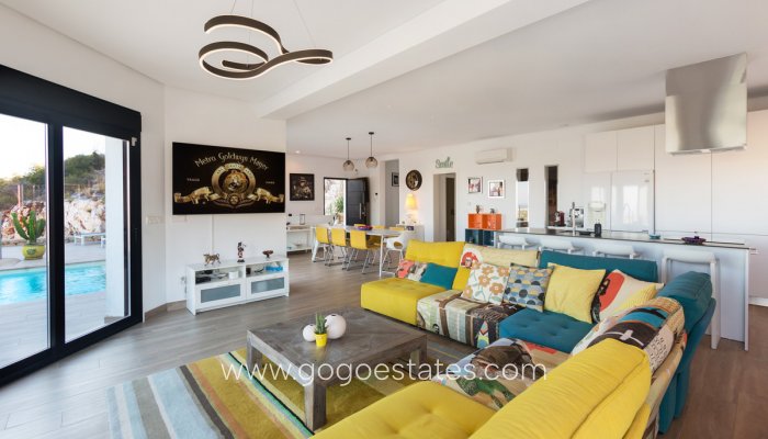 Te koop - Huis - Vrijstaande Villa - Dénia - Denia Centro