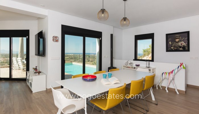 Te koop - Huis - Vrijstaande Villa - Dénia - Denia Centro