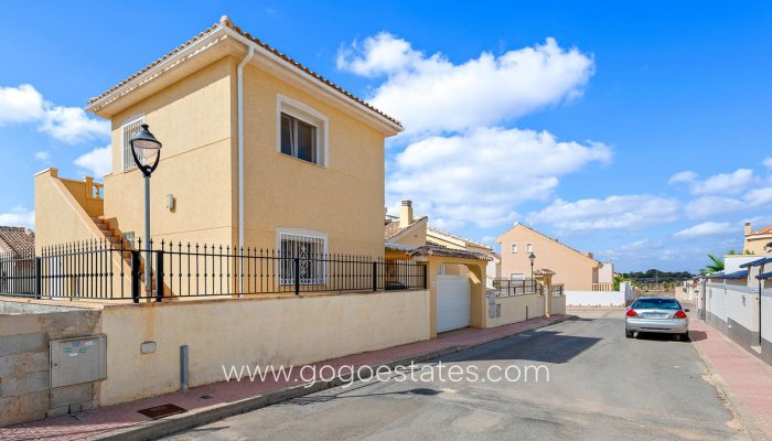 Te koop - Huis - Vrijstaande Villa - Rojales - Rojales Centro