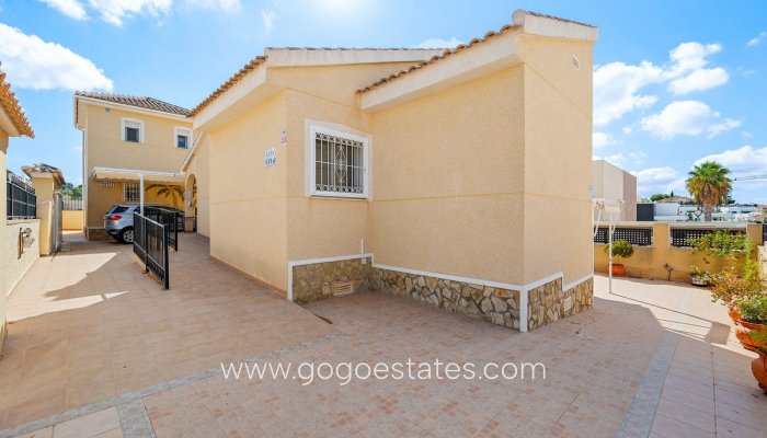 Te koop - Huis - Vrijstaande Villa - Rojales - Rojales Centro