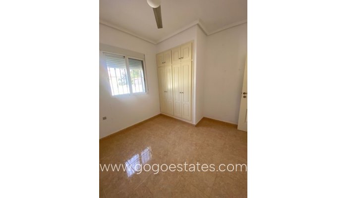 Te koop - Huis - Vrijstaande Villa - Catral - Catral Centro