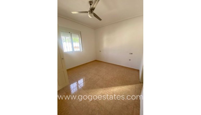 Te koop - Huis - Vrijstaande Villa - Catral - Catral Centro