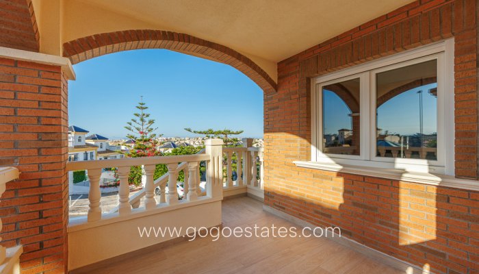 Te koop - Huis - Vrijstaande Villa - Rojales - Rojales Centro