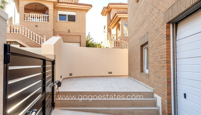 Te koop - Huis - Vrijstaande Villa - Rojales - Rojales Centro