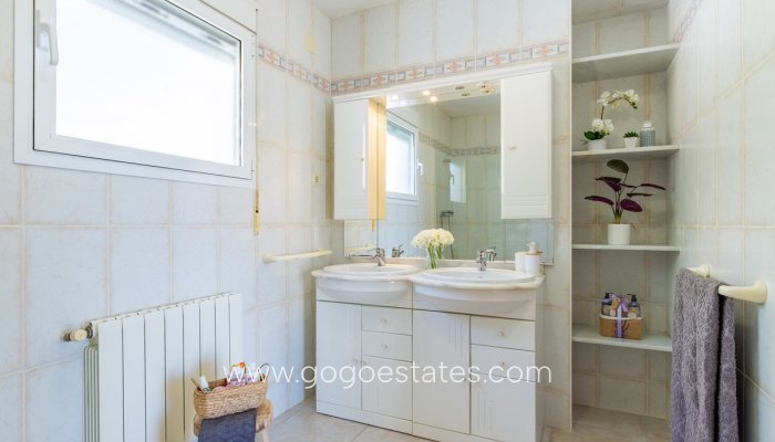 Te koop - Huis - Vrijstaande Villa - Teulada - Moraira