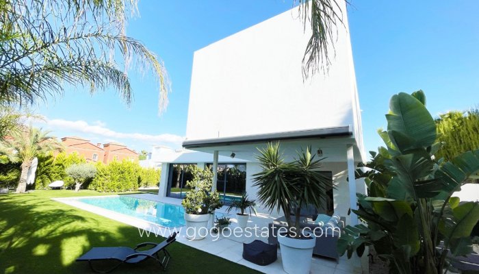 Te koop - Huis - Vrijstaande Villa - Calpe - Calpe Centro