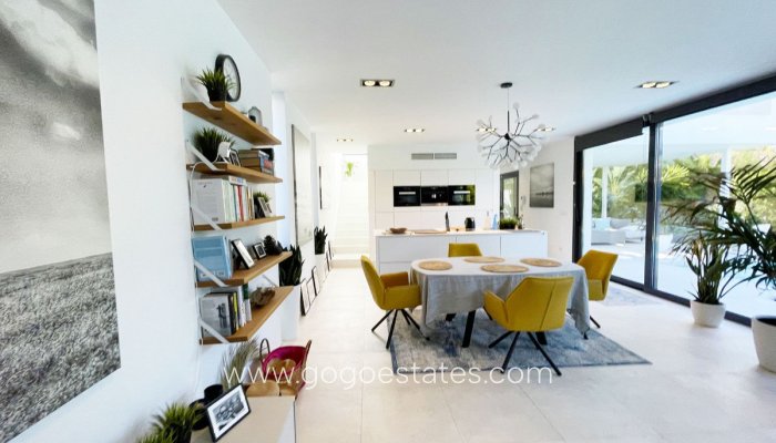 Te koop - Huis - Vrijstaande Villa - Calpe - Calpe Centro