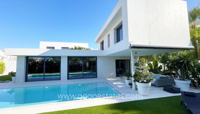 Te koop - Huis - Vrijstaande Villa - Calpe - Calpe Centro