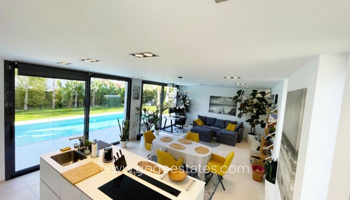 Te koop - Huis - Vrijstaande Villa - Calpe - Calpe Centro