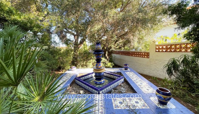 Te koop - Huis - Vrijstaande Villa - Calpe - Calpe Centro