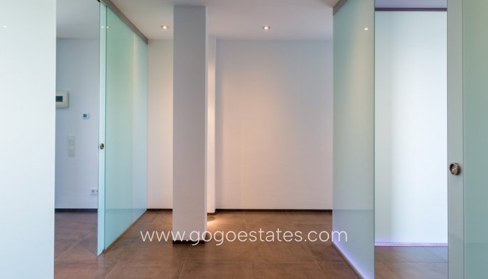 Te koop - Huis - Vrijstaande Villa - Teulada - Moraira