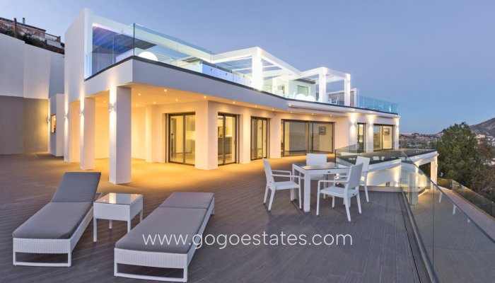 Te koop - Huis - Vrijstaande Villa - Teulada - Moraira