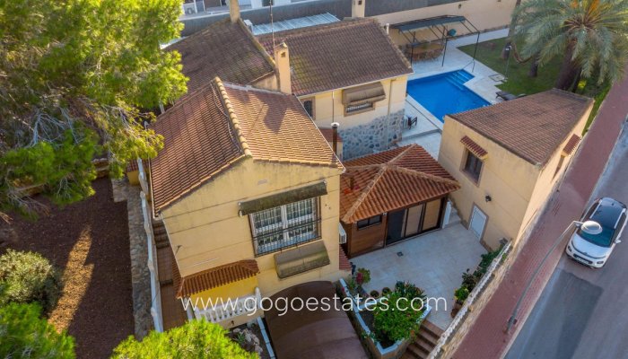 Te koop - Huis - Vrijstaande Villa - Orihuela - Los Balcones