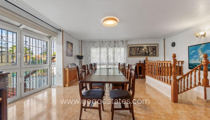 Te koop - Huis - Vrijstaande Villa - Orihuela - Los Balcones