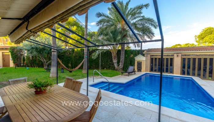 Te koop - Huis - Vrijstaande Villa - Orihuela - Los Balcones