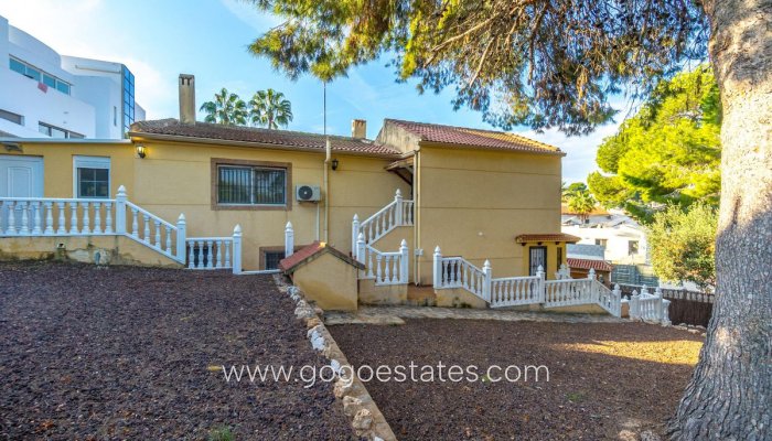 Te koop - Huis - Vrijstaande Villa - Orihuela - Los Balcones