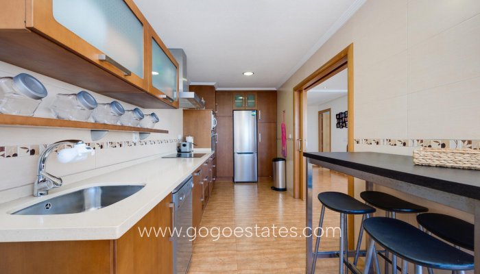 Te koop - Appartement - Appartement op de middelste verdieping - Torrevieja - Torrevieja Centro