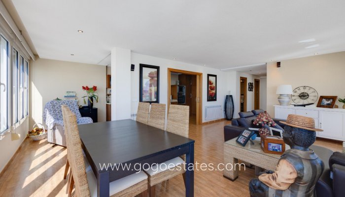 Te koop - Appartement - Appartement op de middelste verdieping - Torrevieja - Torrevieja Centro