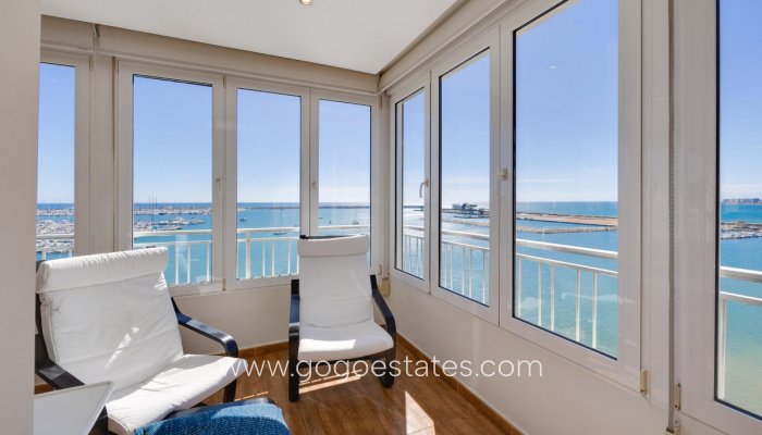 Te koop - Appartement - Appartement op de middelste verdieping - Torrevieja - Torrevieja Centro