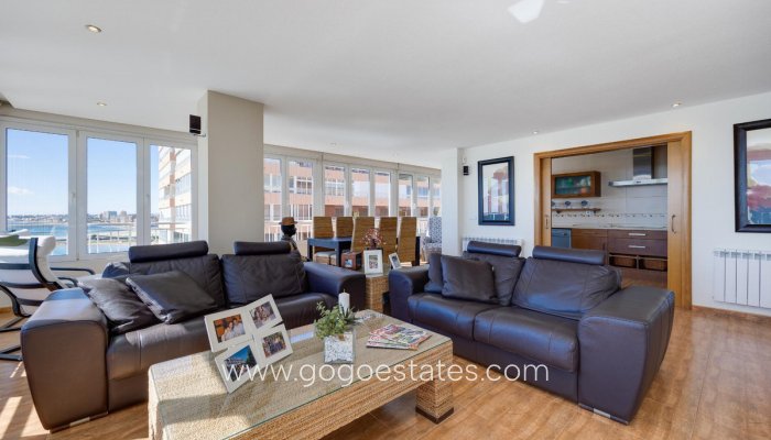 Te koop - Appartement - Appartement op de middelste verdieping - Torrevieja - Torrevieja Centro