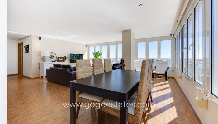 Te koop - Appartement - Appartement op de middelste verdieping - Torrevieja - Torrevieja Centro