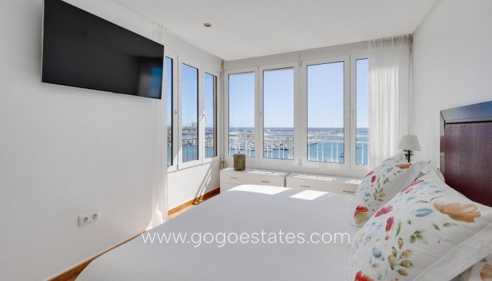 Te koop - Appartement - Appartement op de middelste verdieping - Torrevieja - Torrevieja Centro