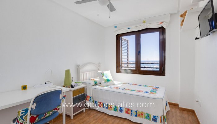 Te koop - Appartement - Appartement op de middelste verdieping - Torrevieja - Torrevieja Centro