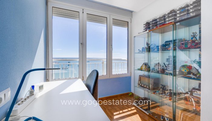 Te koop - Appartement - Appartement op de middelste verdieping - Torrevieja - Torrevieja Centro