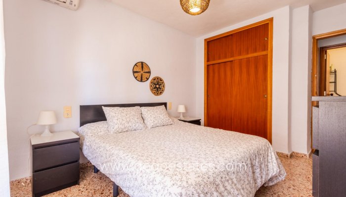 Te koop - Appartement - Appartement op de middelste verdieping - Torrevieja - Torrevieja Centro