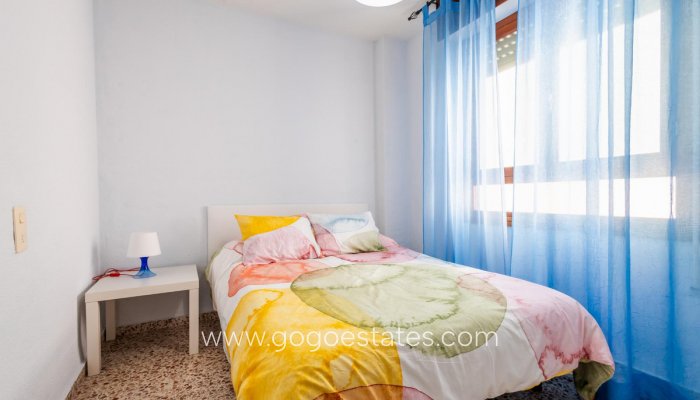 Te koop - Appartement - Appartement op de middelste verdieping - Torrevieja - Torrevieja Centro