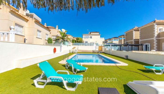 Te koop - Huis - Vrijstaande Villa - Orihuela - Orihuela Costa