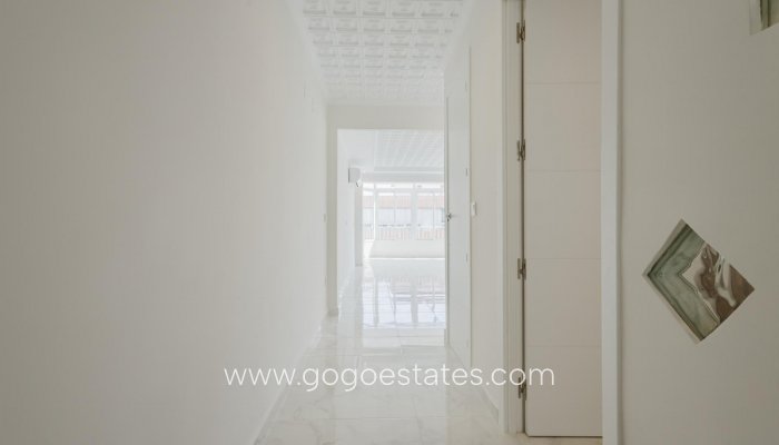 Te koop - Appartement - Penthouse Duplex - Torrevieja - Torrevieja Centro