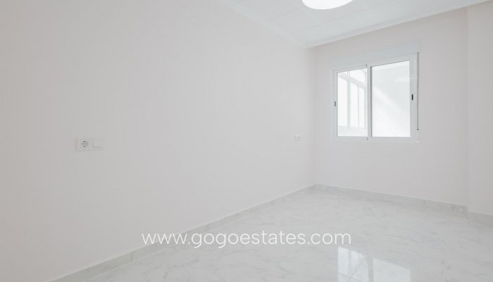 Te koop - Appartement - Penthouse Duplex - Torrevieja - Torrevieja Centro