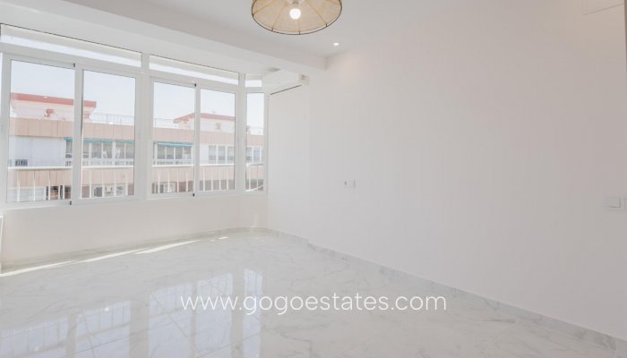 Te koop - Appartement - Penthouse Duplex - Torrevieja - Torrevieja Centro