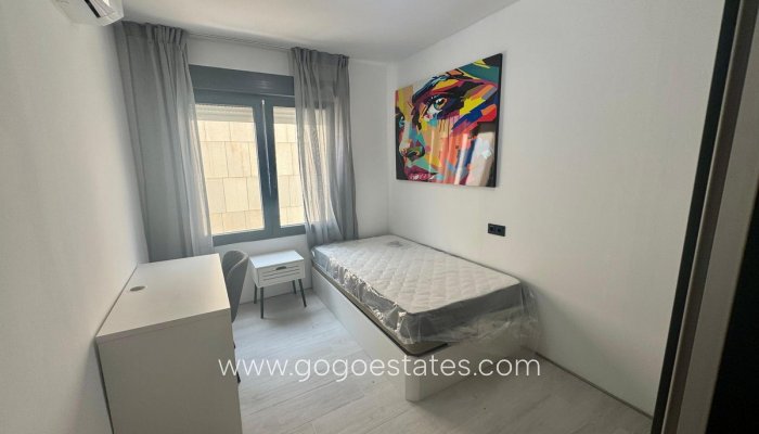 Te koop - Appartement - Penthouse Duplex - Torrevieja - Torrevieja Centro