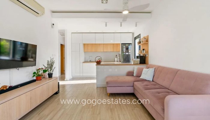 Te koop - Huis - Stadswoning - Orihuela - La Zenia