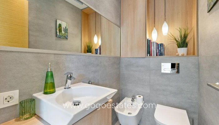 Te koop - Huis - Stadswoning - Orihuela - La Zenia