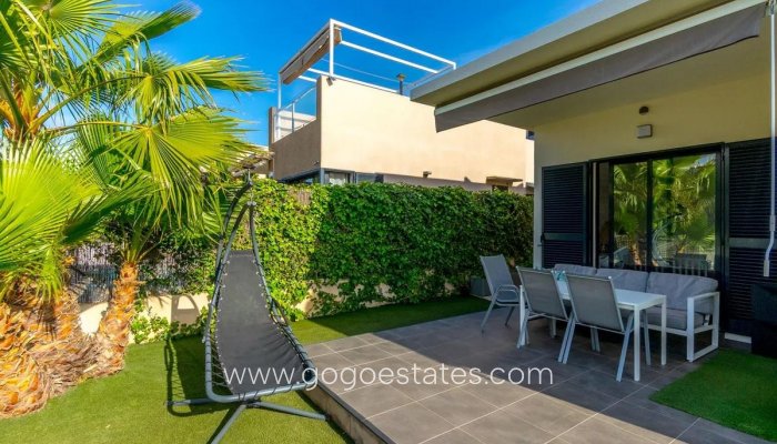 Te koop - Huis - Stadswoning - Orihuela - La Zenia