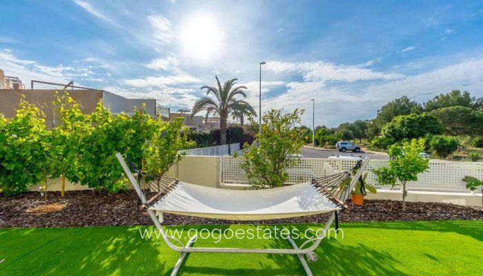 Te koop - Huis - Stadswoning - Orihuela - La Zenia