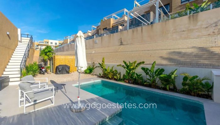 Te koop - Huis - Stadswoning - Orihuela - La Zenia