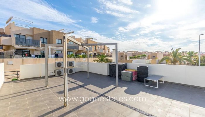 Te koop - Huis - Stadswoning - Orihuela - La Zenia