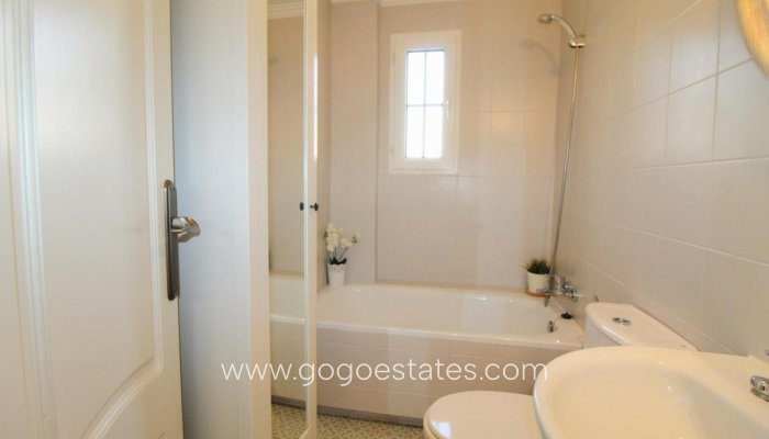 Revente - Appartement - Appartement au rez-de-chaussée - Torrevieja - La veleta