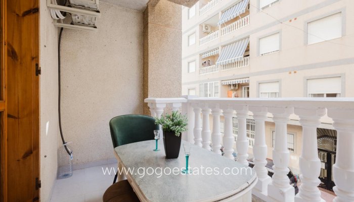 Te koop - Appartement - Appartement op de middelste verdieping - Torrevieja - Torrevieja Centro