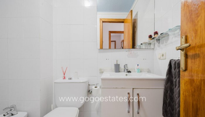Te koop - Appartement - Appartement op de middelste verdieping - Torrevieja - Torrevieja Centro