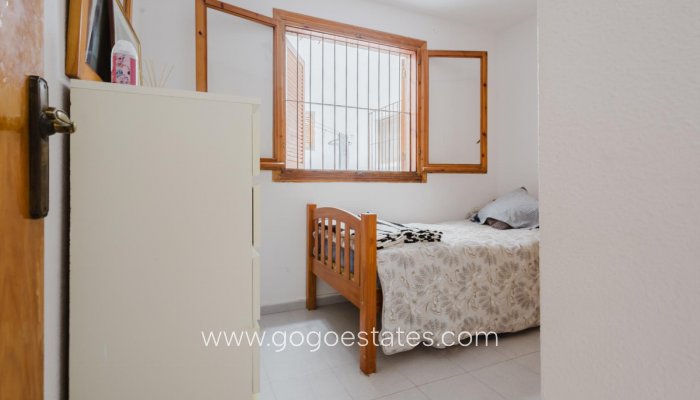 Te koop - Appartement - Appartement op de middelste verdieping - Torrevieja - Torrevieja Centro