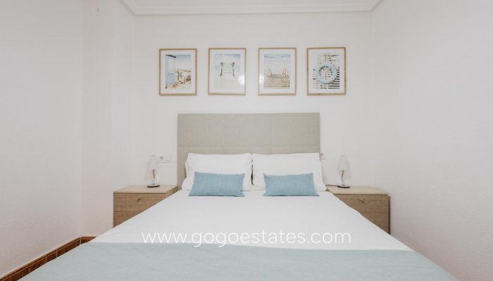 Te koop - Appartement - Appartement op de middelste verdieping - Torrevieja - Torrevieja Centro